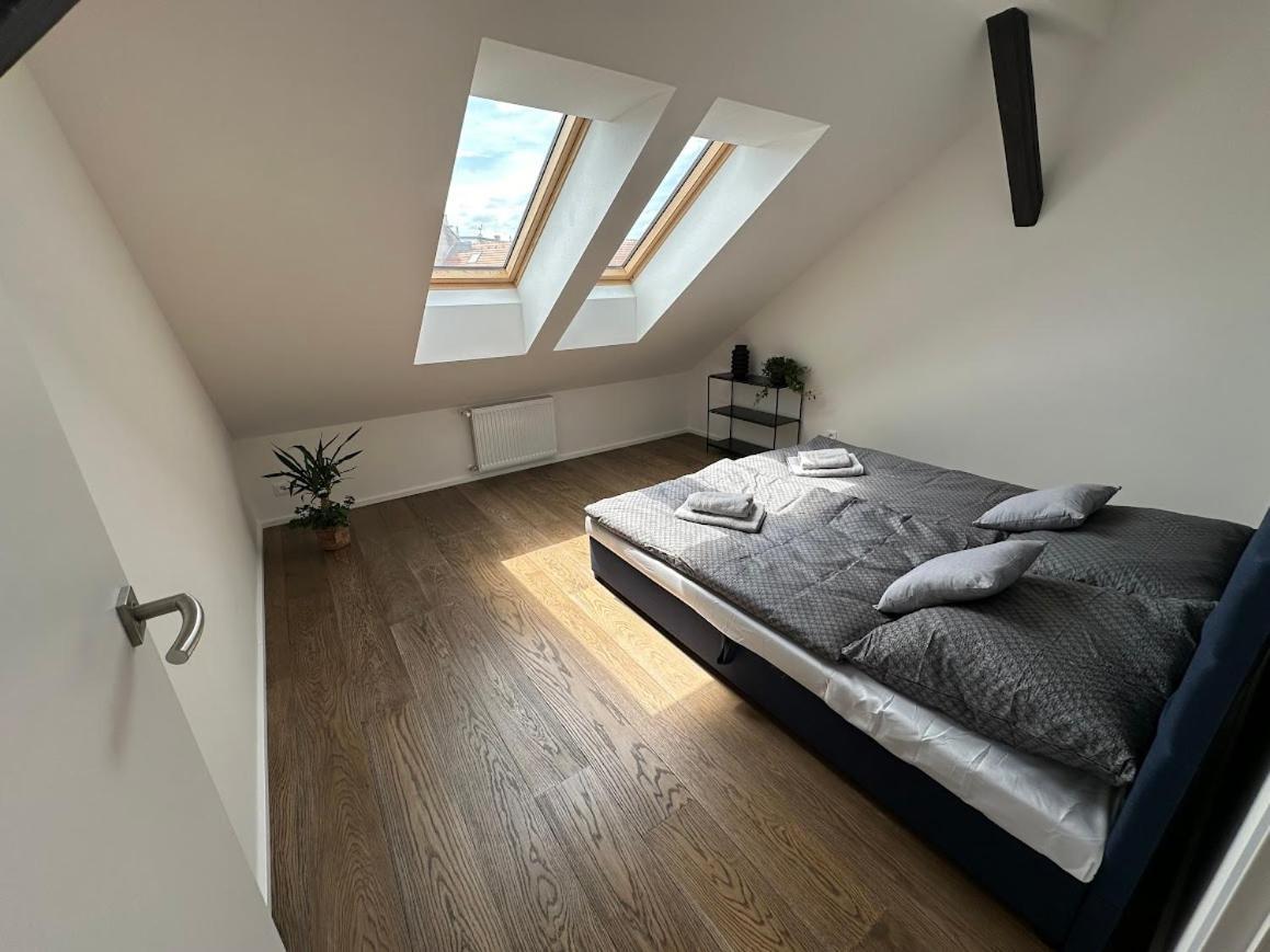Loft Apartments Prága Kültér fotó