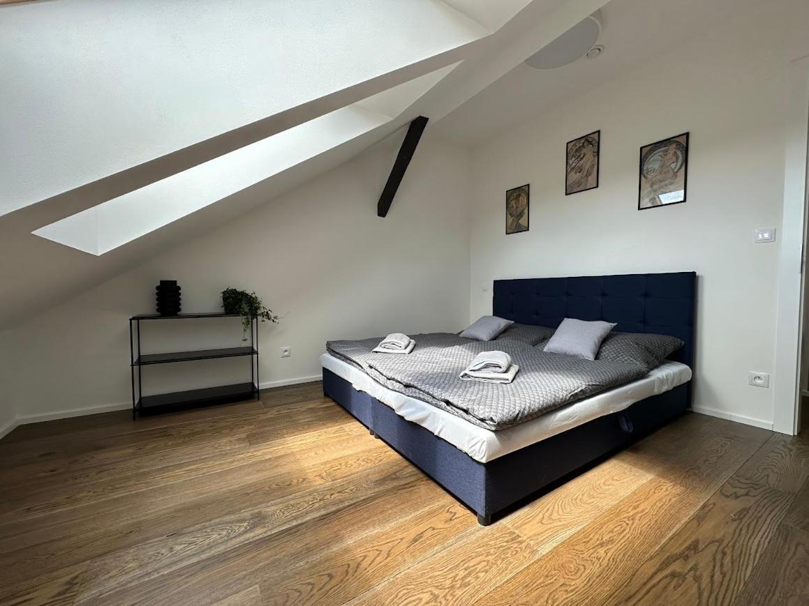Loft Apartments Prága Kültér fotó